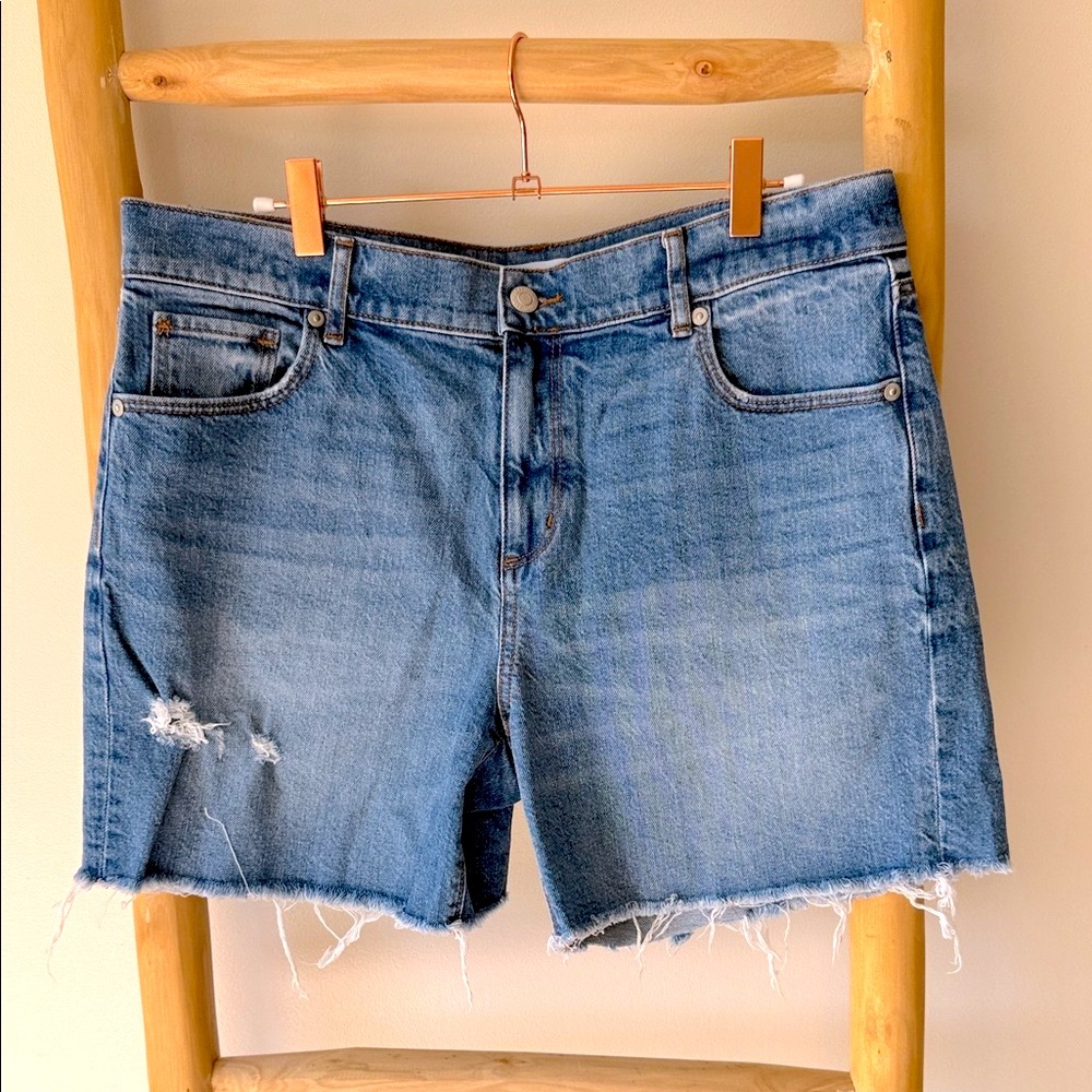 LOFT Destructed High Rise Cut Off Denim Shorts in Authentic Dark Wash 30/10 - Picture 4 of 10
